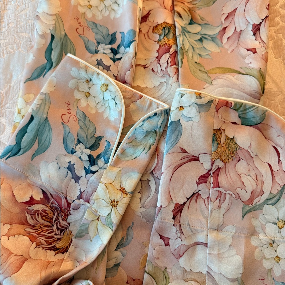 Floral Satin Kimono Robe and pants - Picture 5 of 8
